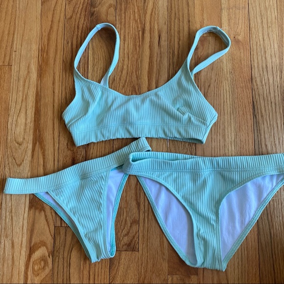ASOS Three piece turquoise ribbed bikini set - Picture 9 of 11